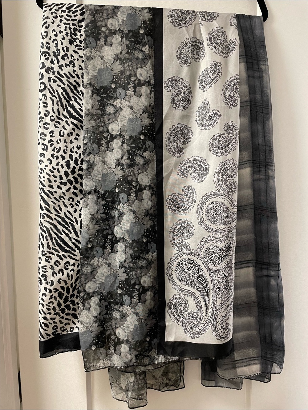 Black & White Patterned Scarves Set